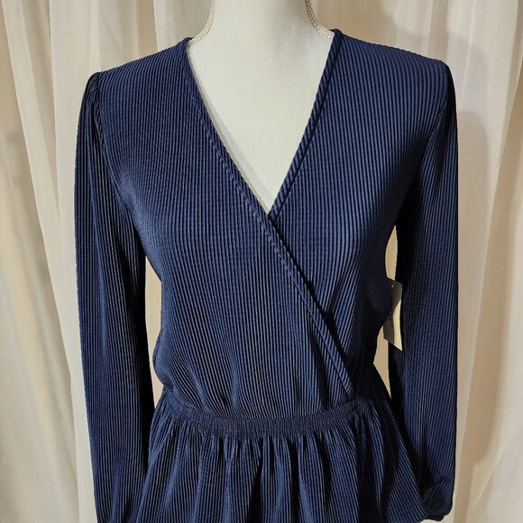 NWT- Navy Ribbed Peplum Long Sleeved Blouse - Picture 1 of 4